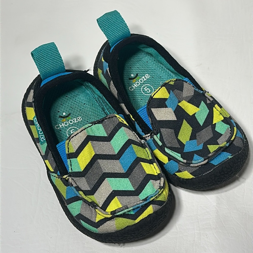 CHOOZE blue geometric pattern canvas slip on shoes summer toddler size 5